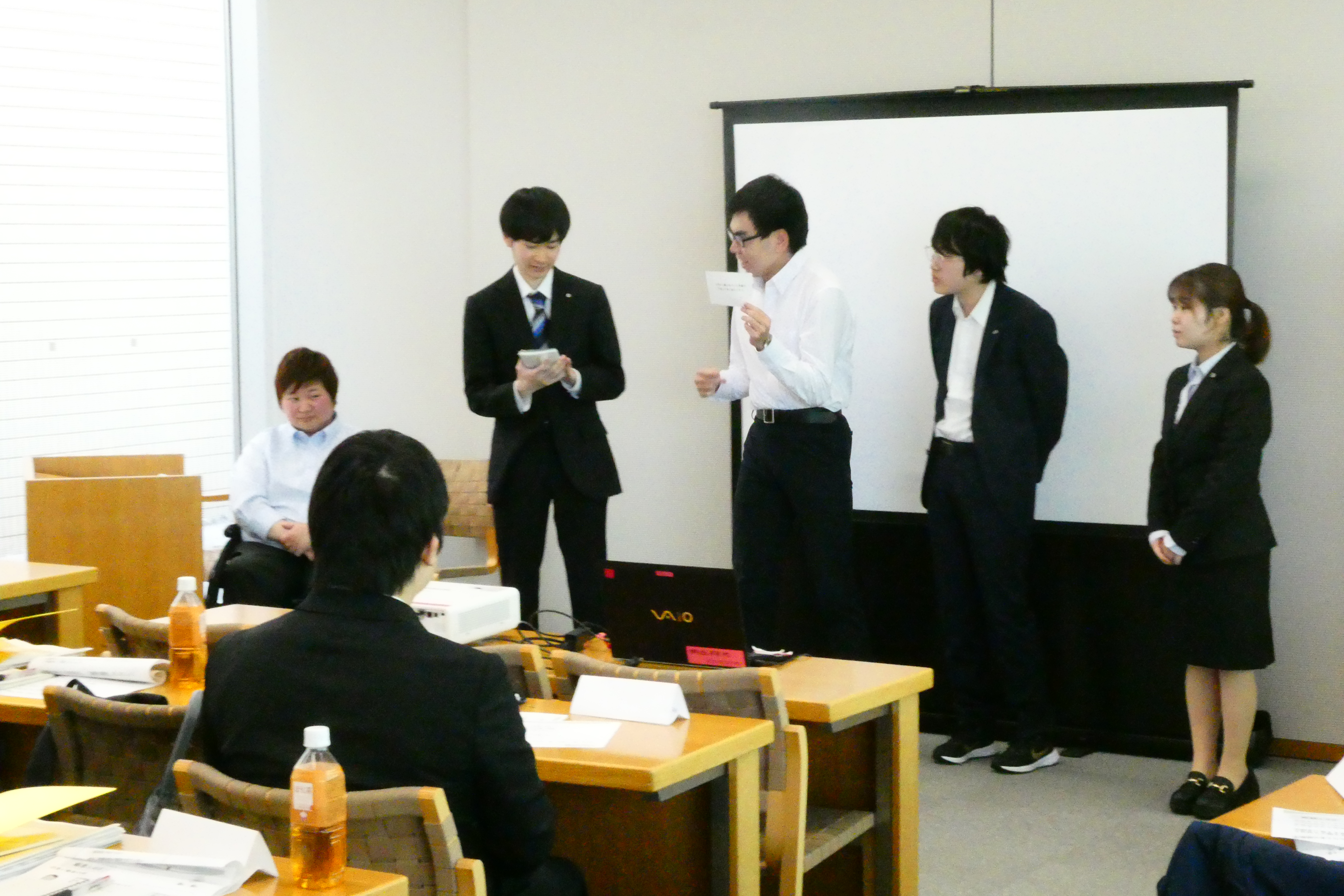 まとめたものを発表